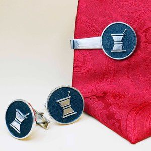 1958 PHARMACIST'S TIE BAR & CUFFLINKS - McbTDBW1
